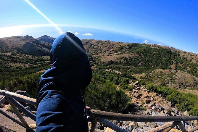 Achada do Teixeira to Pico Ruivo in Madeira (PR1.2) - Hiking Tour - The Summit Moment at Pico Ruivo: 360° Views and Cloud-Walking