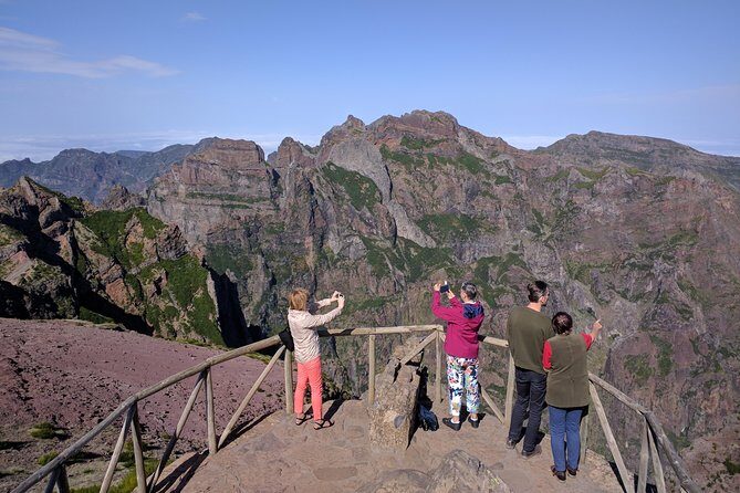 Arieiro Peak and Cristo Rei 4x4 Experience + Dolphins Watching - Summer Bonus: Possible Swim Below Cabo Girão