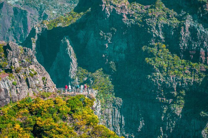 Arieiro Peak, Referta Walk, Santana & Ponta De Sao Lourenço - Where the day really starts: Funchal pickup and a smooth 7.5-hour flow