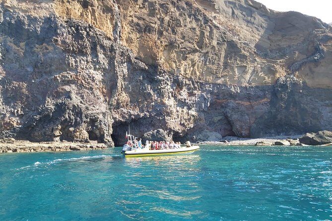Basic Tour 1 - Shuttle (Quinta do Lorde to Cais do Sardinha) (one way) - A short one-way boat hop from Quinta do Lorde to Cais do Sardinha