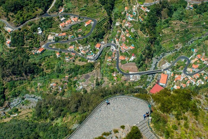 Curral das Freiras & Peaks 4WD Tour - Meeting at Funchal and Getting Rolling Smoothly