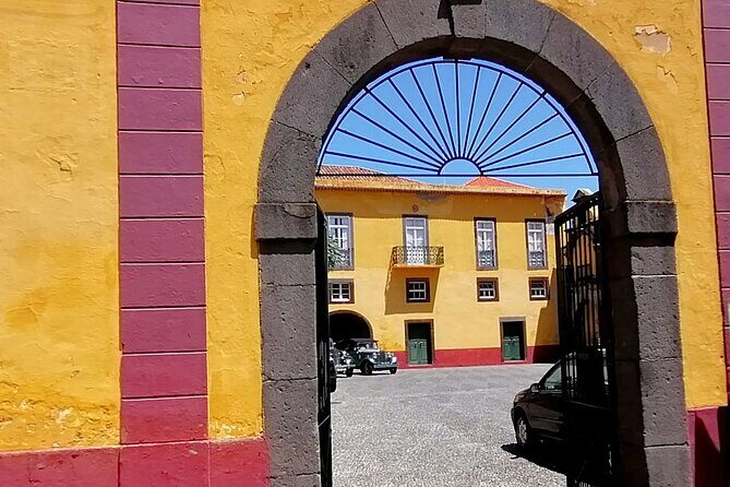 Downtown Funchal: A Self-Guided Audio Tour Through the Old City - Using VoiceMap offline (and handling GPS lag)