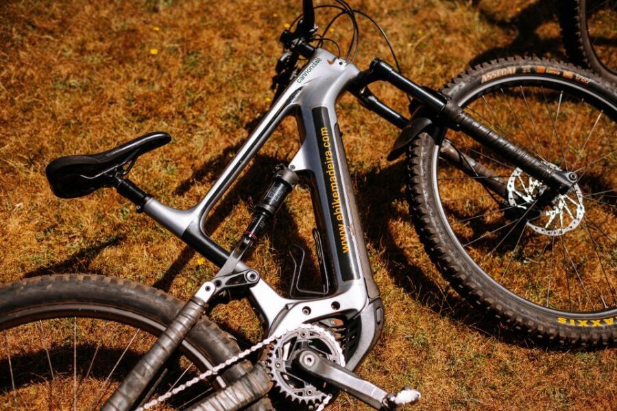 E-Bike Guided Tour - Belle Vue Mountain Biking - Poiso to Santo da Serra: A Comfortable Downhill Setup for Real Riding