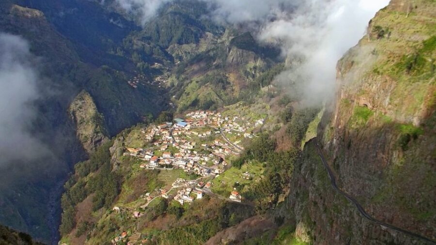 From Funchal: Nuns Valley, Monte and Sleigh Ride Tour - Pico dos Barcelos: the fast viewpoint you’ll be glad you didn’t skip