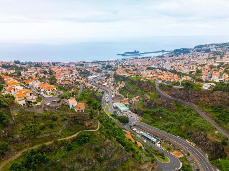 Funchal: Botanical Garden & Old Town Tour by TukTuk (1h45) - Entering the Botanical Garden of Funchal (80,000 m²) Like You Mean It