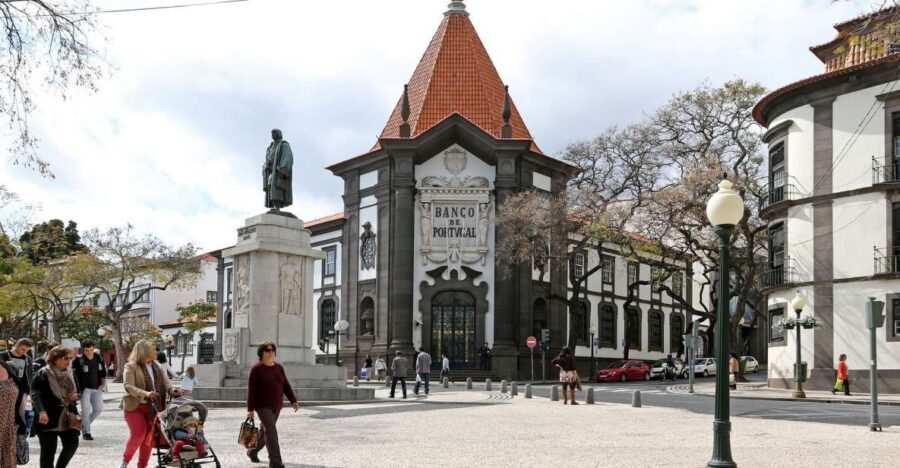 Funchal: Private Guided Walking Tour - Medieval Funchal and the Golden Age of Sugar lanes
