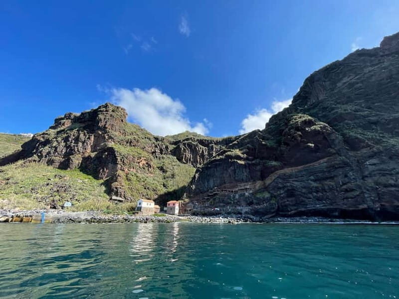 Funchal: Private Sunset Boat Trip - Snorkel & Paddle - The Sunset Experience: Photos, Music, and Staying Comfortable
