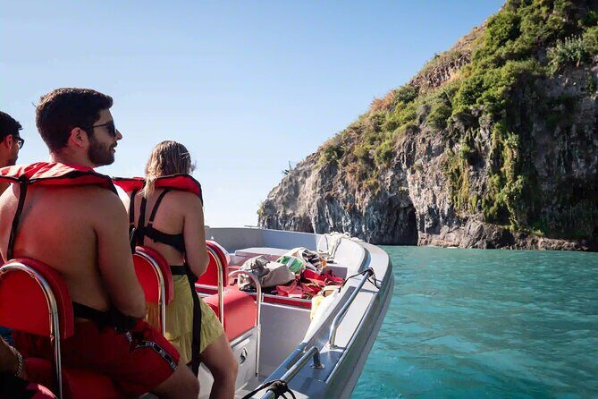 Funchal: Speedboat tour- SEE THE ISLAND AND LIFE AT SEA - Quick hits
