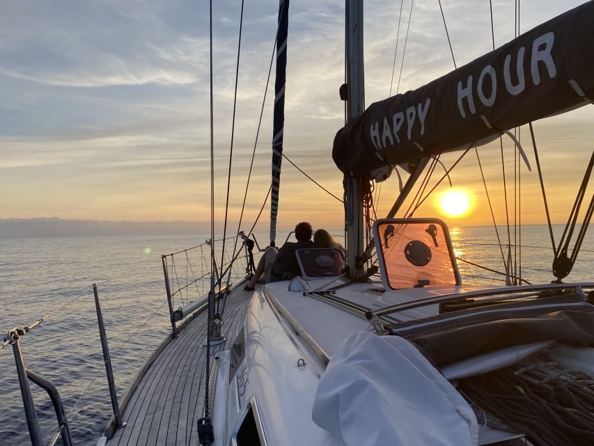 Funchal: Sunset Sailing Private Tour - Meeting the Happy Hour Madeira Boat Without Stress