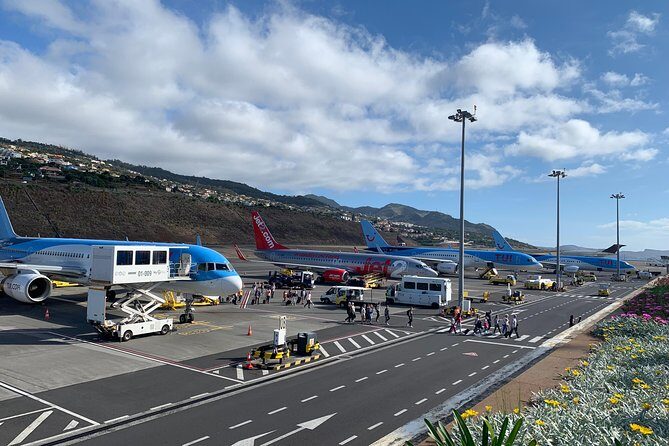 Madeira Airport Round Trip Shuttle Transfers Service - Where This Shuttle Wins at Madeira Airport