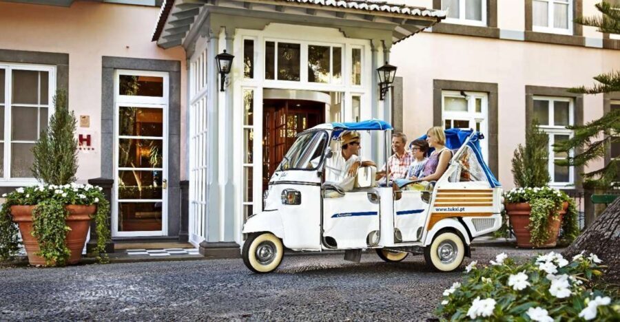 Madeira: Botanical Garden in a Tuk-Tuk Tour - A steep ride up, then 80,000 m² of garden time
