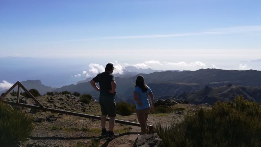 Madeira Island: Full-Day Guided Tour of Eastern Madeira - Santana’s Thatched Triangle Houses: Heritage You Can Walk Around