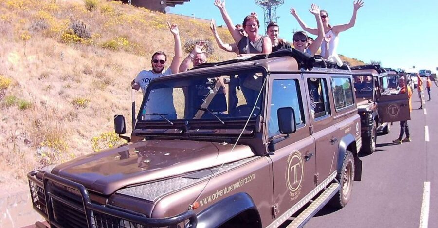 Madeira: Jeep tour Pico Areeiro, Santa Cruz and Cristo Rei - Funchal First: Largo do Miranda and the Big-View Warm-Up