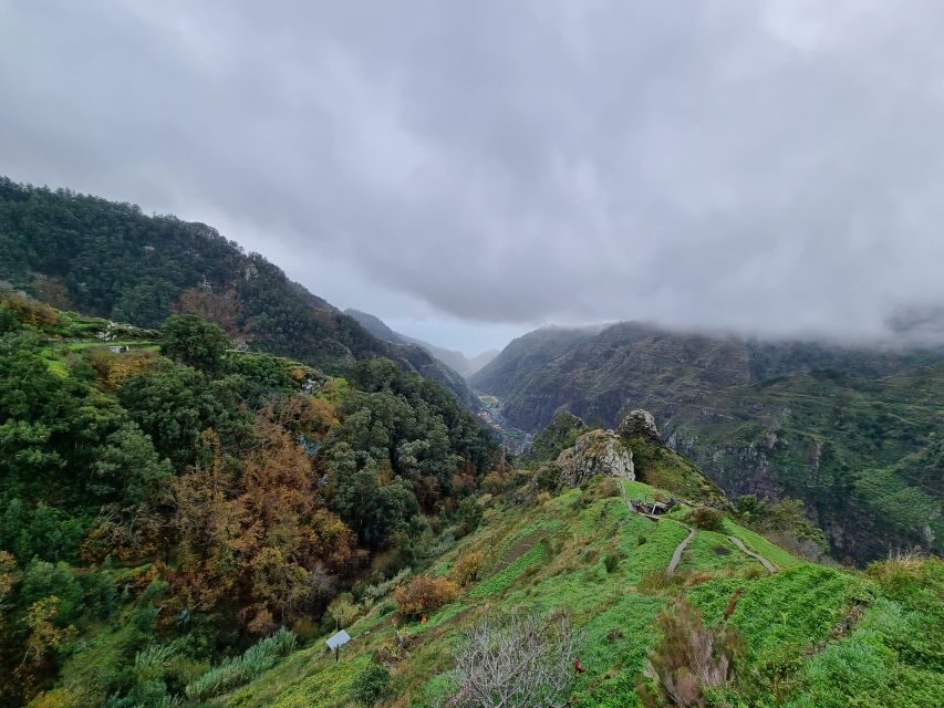 Madeira: Picturesque Peaks and Skywalk private 4x4 Jeep tour - Jardim da Serra: Off-Road Into Eucalyptus Country and a Taste Break
