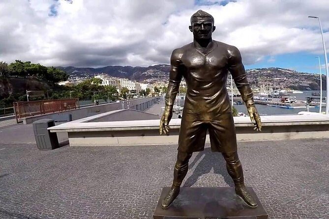 Madeira: Private Cristiano Ronaldo Tour with CR7 Museum - The 2.5-hour flow: how the timing usually works