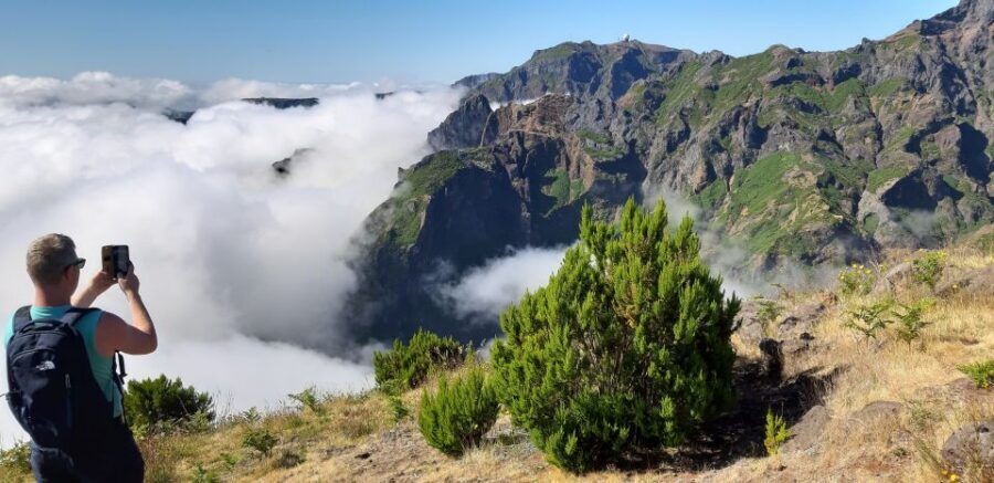Madeira: Private Guided Achadas Teixeira - Pico Ruivo PR1.1 - The Walk to Pico Ruivo: PR1.1 and the 5.4 km Experience