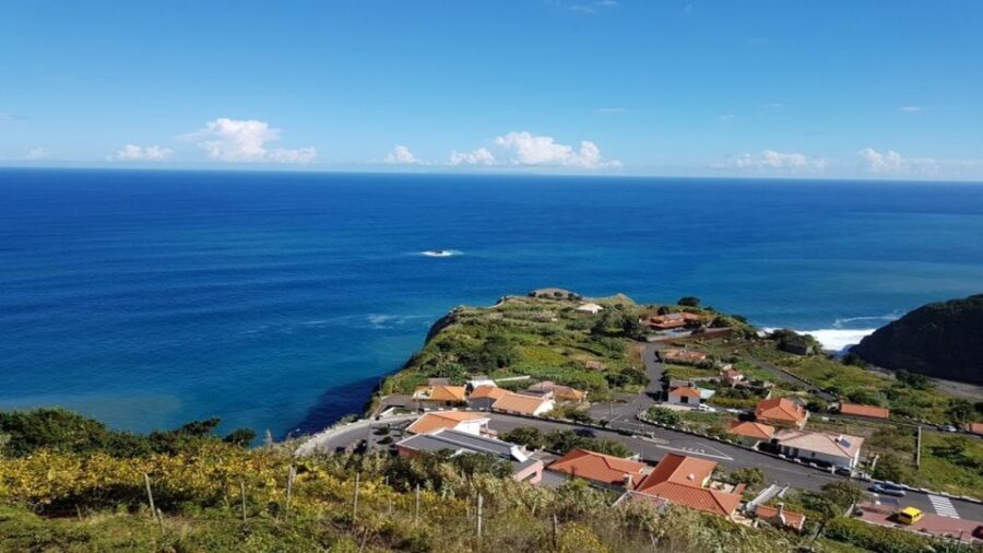 Madeira: Private Half-Day North East Island Tour - Santana’s thatched houses: what makes them more than a photo stop