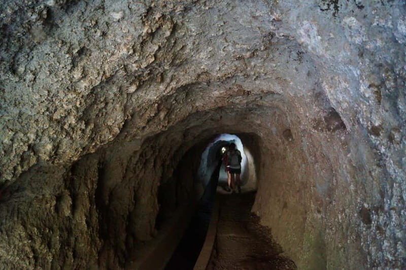 Madeira: Wet your hair in the amazing Levada Nova / Moinhos - After the walk: Ponta do Sol gives you sea time and lunch options