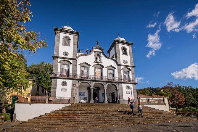 Monte Tropical Garden & Toboggans private Tuk-Tuk tour - Stop in Monte: Paroquia de Nossa Senhora do Monte
