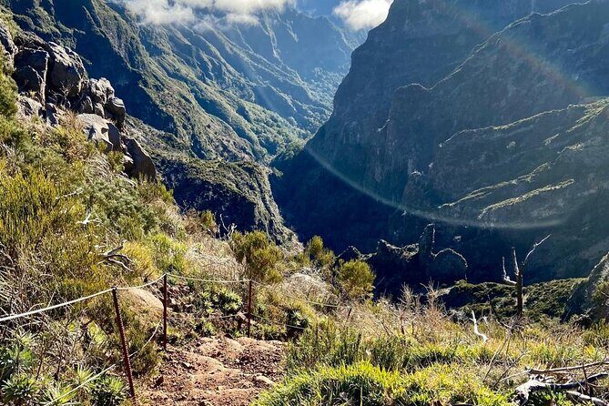 Morning Transfer To Pico Do Arieiro, Hike To Pico Ruivo & Return From Teixeira - Price and value: what $37.51 gets you (and what it doesn’t)