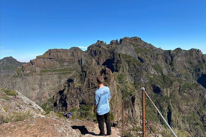 Morning Transfer To Pico Do Arieiro, Hike To Pico Ruivo & Return From Teixeira - What to bring for this medium-hard day
