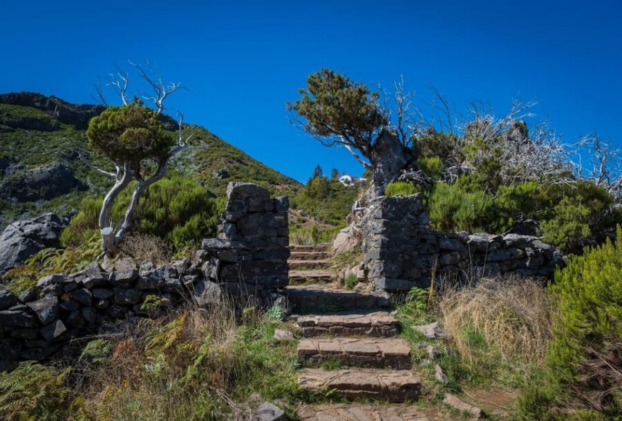 Pico Areeiro to Pico Ruivo Madeira Island Walk - How hard is it, really: who should book this