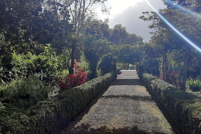 Private Halfday Flower Palheiro Gardens Tour - Guides, Timing, and What to Expect When a Stop Shifts