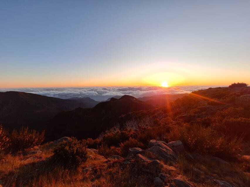Private Sunrise Pico Areeiro and Hike (optional) - Private pickup in Funchal: the comfort upgrade that matters at sunrise
