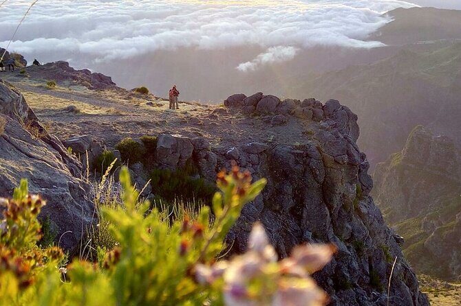 Private Sunrise Pico do Areeiro Half Day with easy levada walk - Sunrise Jeep to Pico do Arieiro: why this route works