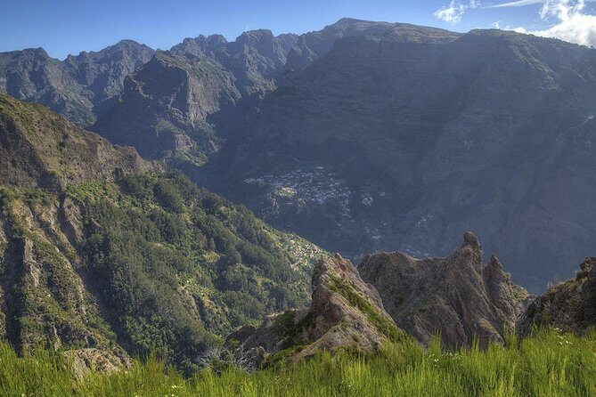 Private Tour: Nun's Valley & Sea Cliff - Half Day Jeep Tour - Fajã das Galinhas and Boca da Corrida: the mountain roads that make the trip fun