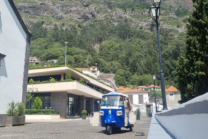 Private Tuk Tuk Tour in Nuns Valley - English guide + real local stories from Ricardo