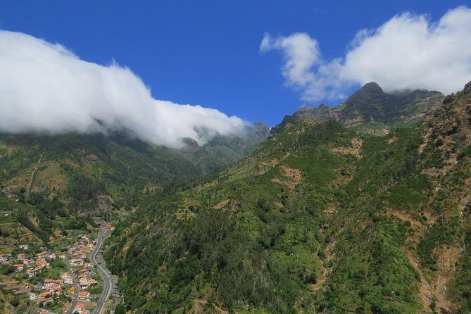 Shore Excursion - Northwest Terraces and Volcanic Pools 4x4 tour - Porto Moniz: the volcanic pools part is worth it