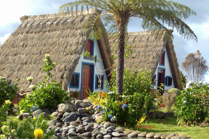 The unspoiled North East coast Tour - Santana’s A-frame houses: why that triangle shape mattered