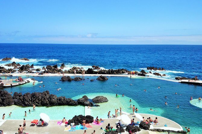 Tour - 8 Villages to the West - Porto Moniz: the long stop that makes the tour worth it