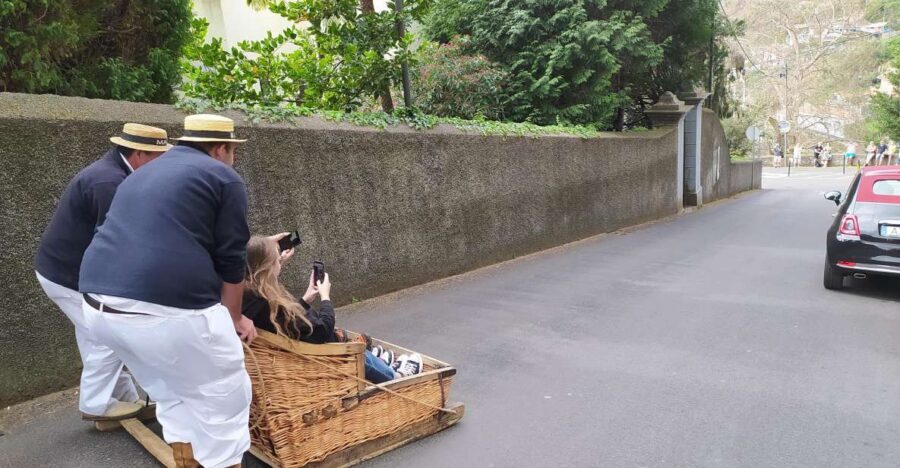 Tuk Tuk Monte Toboggan - Madeira Island - The Monte Toboggan tradition: more than a thrill ride
